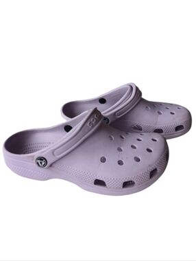 CROCS Classic Clog in Lavender, Sz 6J